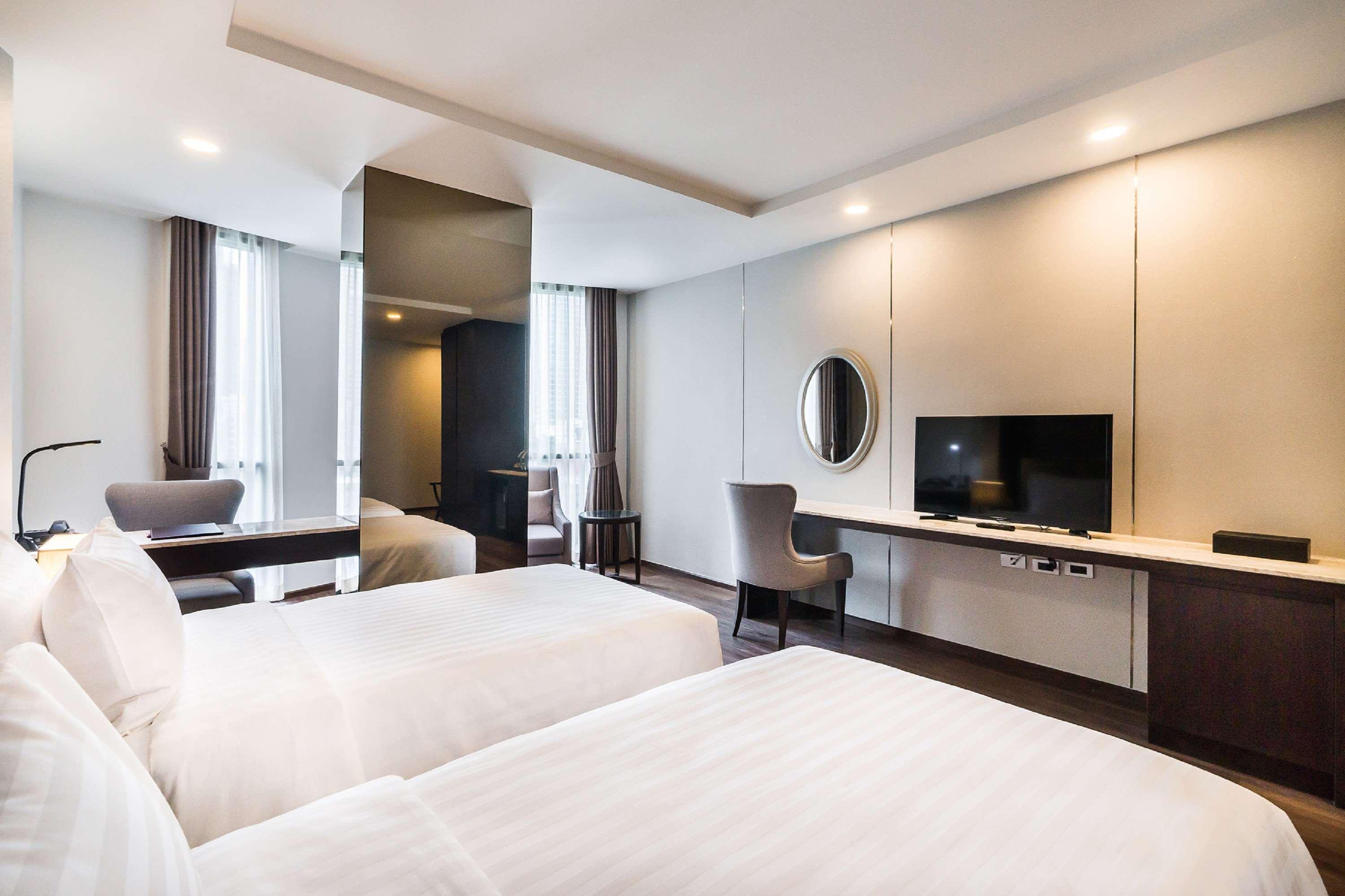 SureStay Plus Hotel by Best Western Sukhumvit 2 Bangkok Exterior foto