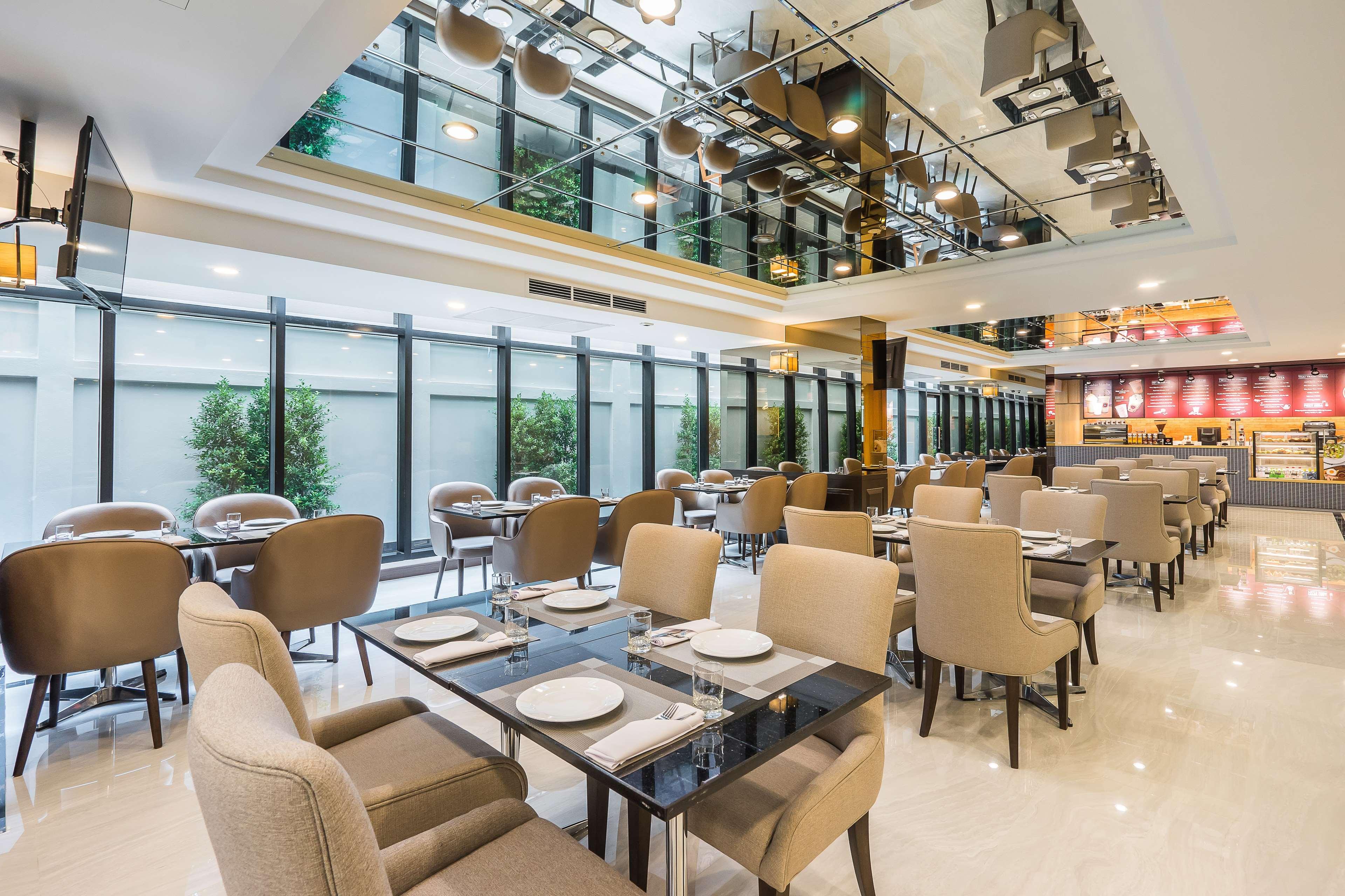SureStay Plus Hotel by Best Western Sukhumvit 2 Bangkok Exterior foto