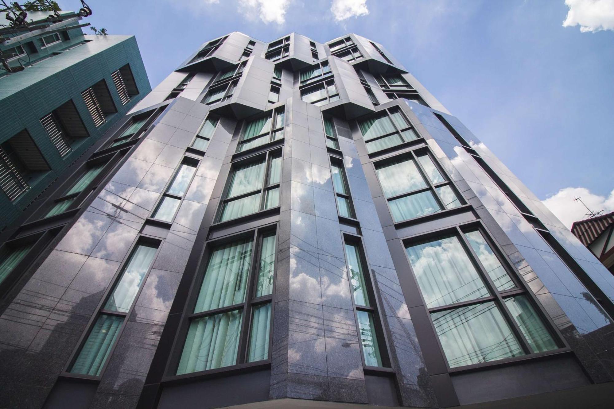 SureStay Plus Hotel by Best Western Sukhumvit 2 Bangkok Exterior foto